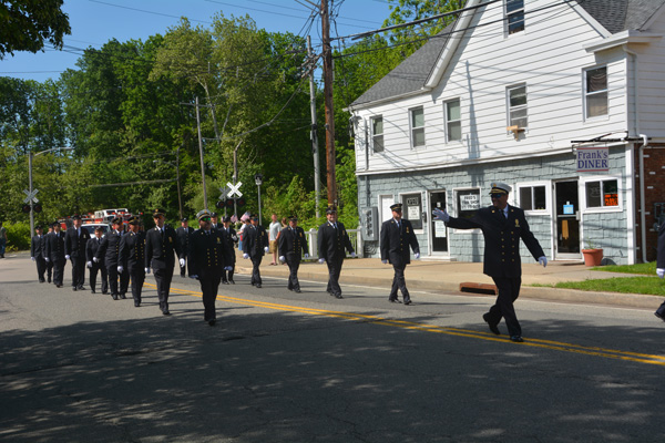 MEMORIAL PARADE-05-#150CD23